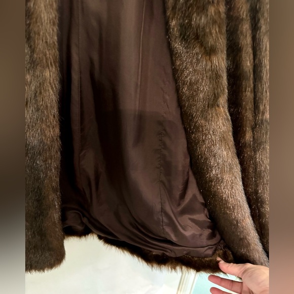 Valerie Stephens Faux Fur coat - Picture 3 of 16